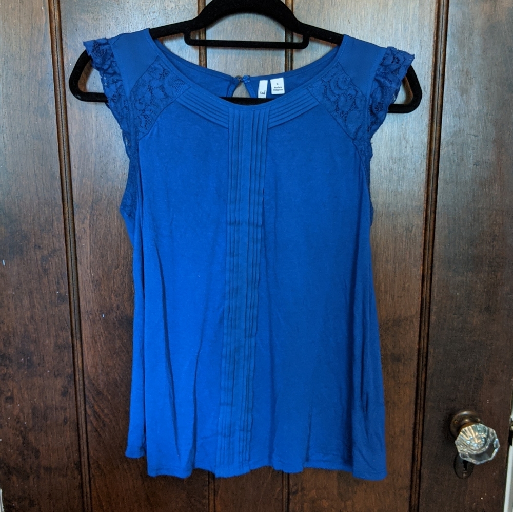 ELLE lace sleeve blouse